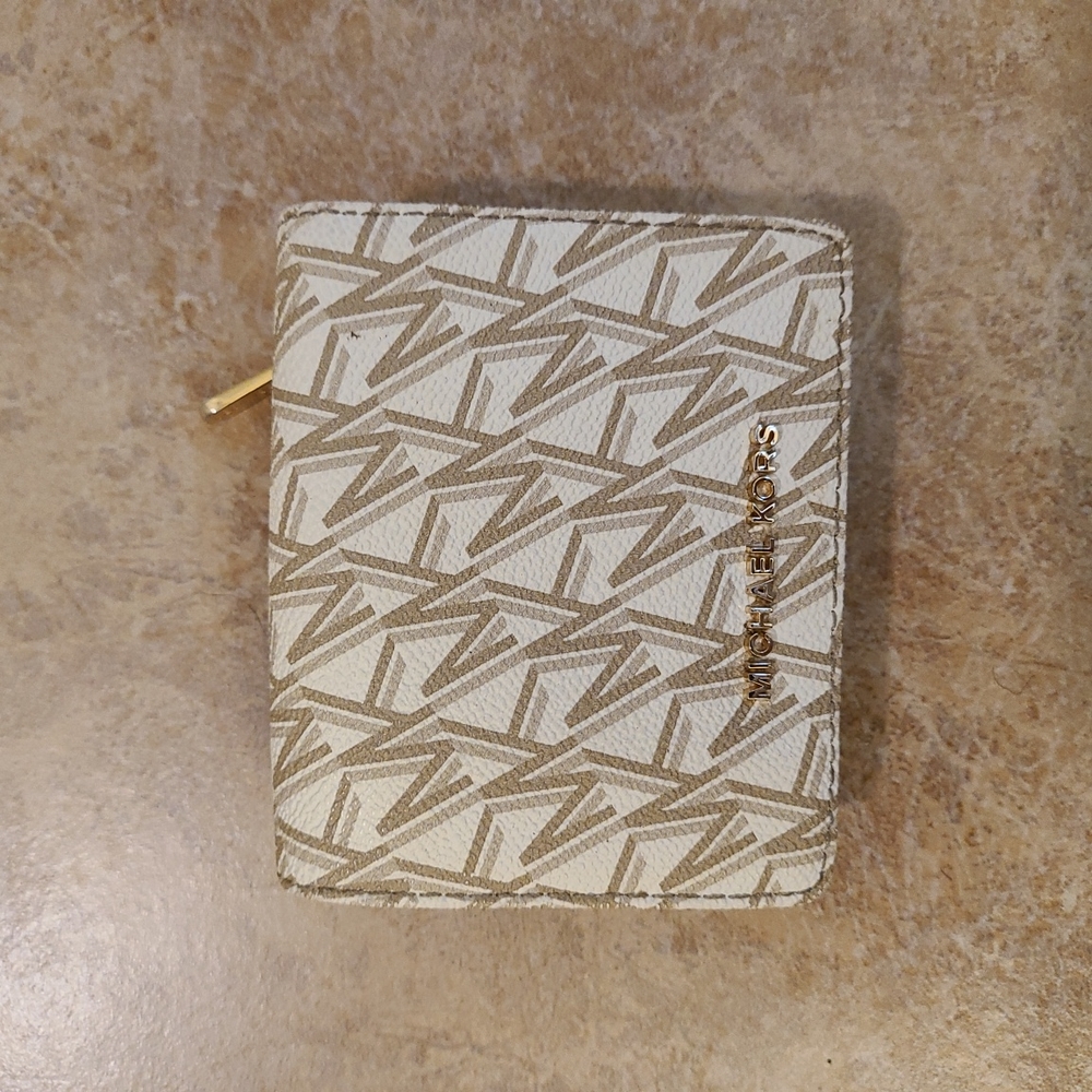 Michael kors authentic wallet